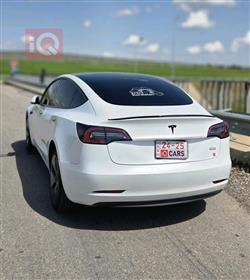 تسلا موديل 3